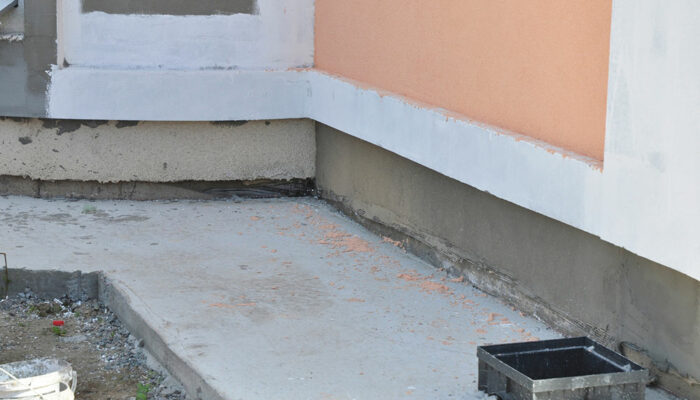 4 signs of deteriorating foundation of a house