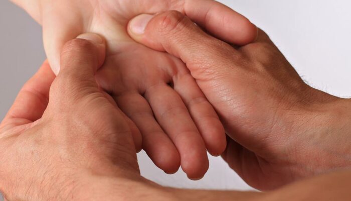 Navigating 8 lesser-known acupressure points in the human body