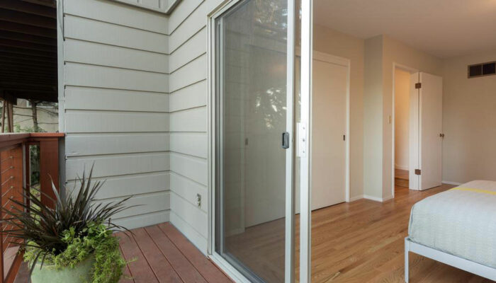 3 interesting glass wall and door ideas for home