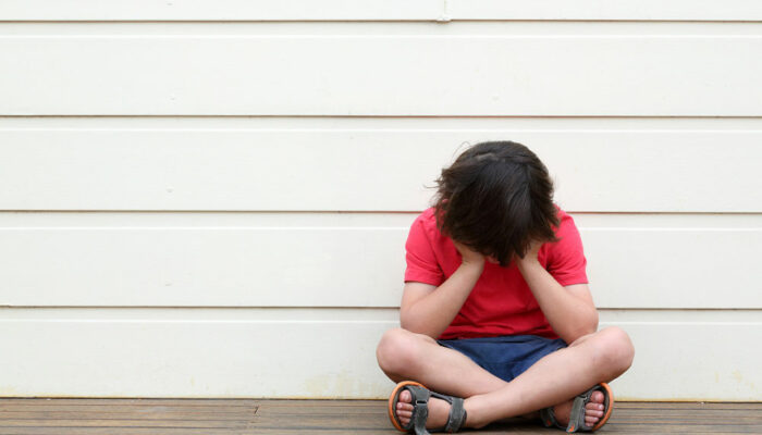 7 noticeable signs of child neglect